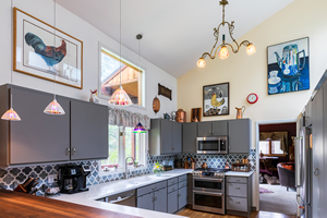 20210621_flemingblackgroup_kitchen_alexaveryphotography_01
